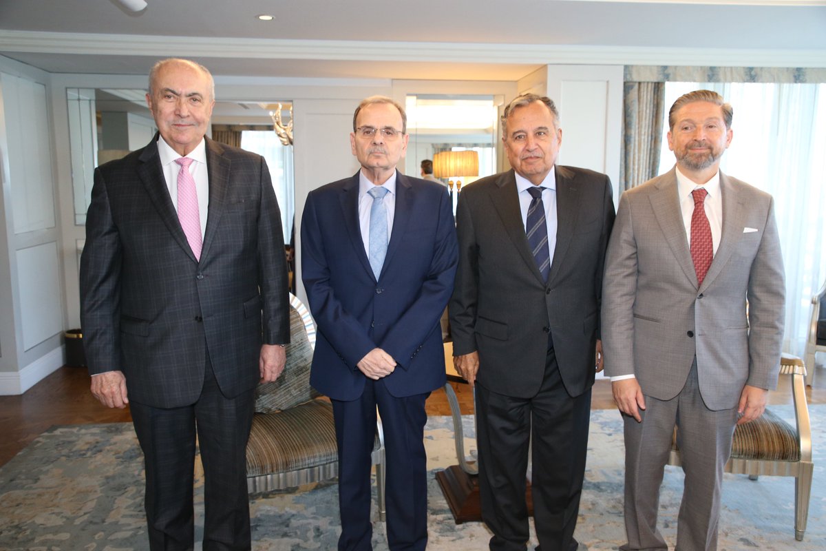 fmakhzoumi's tweet photo. خلال لقائنا مع الأمين العام لجامعة الدول العربية الدكتور نبيل فهمي، بحضور الزميلين النائبين عبد الرحمن البزري وفيصل كرامي، بحثنا في سبل تعزيز الدعم العربي للبنان في ظل التحديات الدقيقة التي يواجهها، وأهمية مواكبة الجهود الرامية إلى ترسيخ الاستقرار وصون السيادة الوطنية.

شددنا على أن لبنان جزء لا يتجزأ من محيطه العربي، وعلى ضرورة تعزيز قدرات الدولة وبسط سلطتها على كامل أراضيها، وتكريس دور مؤسساتها الشرعية، مثمّنين جهود الجيش اللبناني وحضوره في ضاحية بيروت الجنوبية، بما يعزز الأمن والاستقرار ويكرّس سلطة الدولة.

كما أكدنا أهمية التضامن العربي ودعم المساعي الدبلوماسية اللبنانية لحماية المصالح الوطنية وصون الحقوق، بما يمهّد الطريق نحو سلام مستدام يحفظ سيادة لبنان وكرامة شعبه، ويعيد إليه دوره الطبيعي في محيطه العربي.