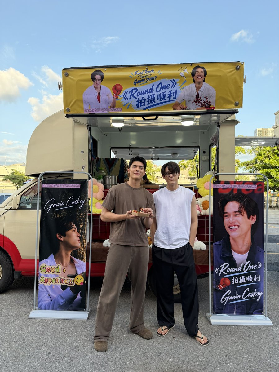 JG_FOODSUPPORT's tweet photo. ขอบคุณ Food Truck สำหรับคุณจอสและน้องกวินในกองถ่าย #RoundOneSeries 🥊📸 ที่ส่งบาร์บีคิวและเนื้อย่างแสนอร่อยมาเติมพลัง บูสต์โปรตีนกันแบบจัดเต็มในวันนี้นะค้าบ 🐮🐷🐔💖 

#JG_FOODSUPPORT
#GawinCaskey #JossWayar
#JossGawin https://t.co/YvQ0pMDSOk