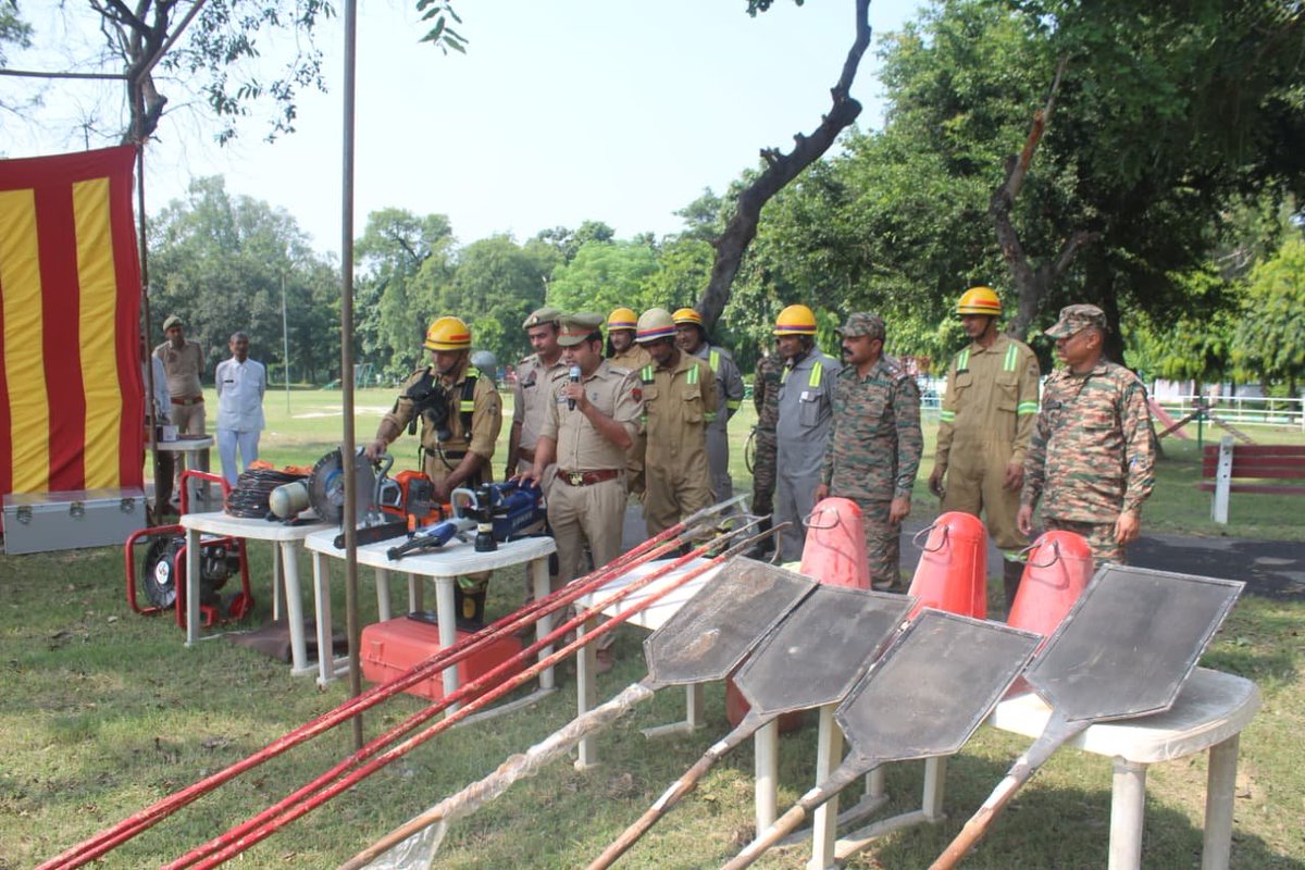 ProDefLko's tweet photo. Fire Fighting Capsule: Civil-Military Cooperation and Mutual Aid

EBS Babugarh organised a Fire Fighting Capsule on 17 Oct 2026 for Combatants, Civil Defence personnel, employees and their families. Conducted by Chief Fire Officer, UP Fire Services, Distt Hapur, the event witnessed participation and practical demonstrations on fire prevention, safety and extinguisher use, strengthening disaster preparedness, mutual aid and civil-military cooperation. 

#CivilMilitaryCooperation #DisasterPreparedness
#FireSaftey
#MutualAid
#AGDPI 
#EBSBabugarh #PUPSA