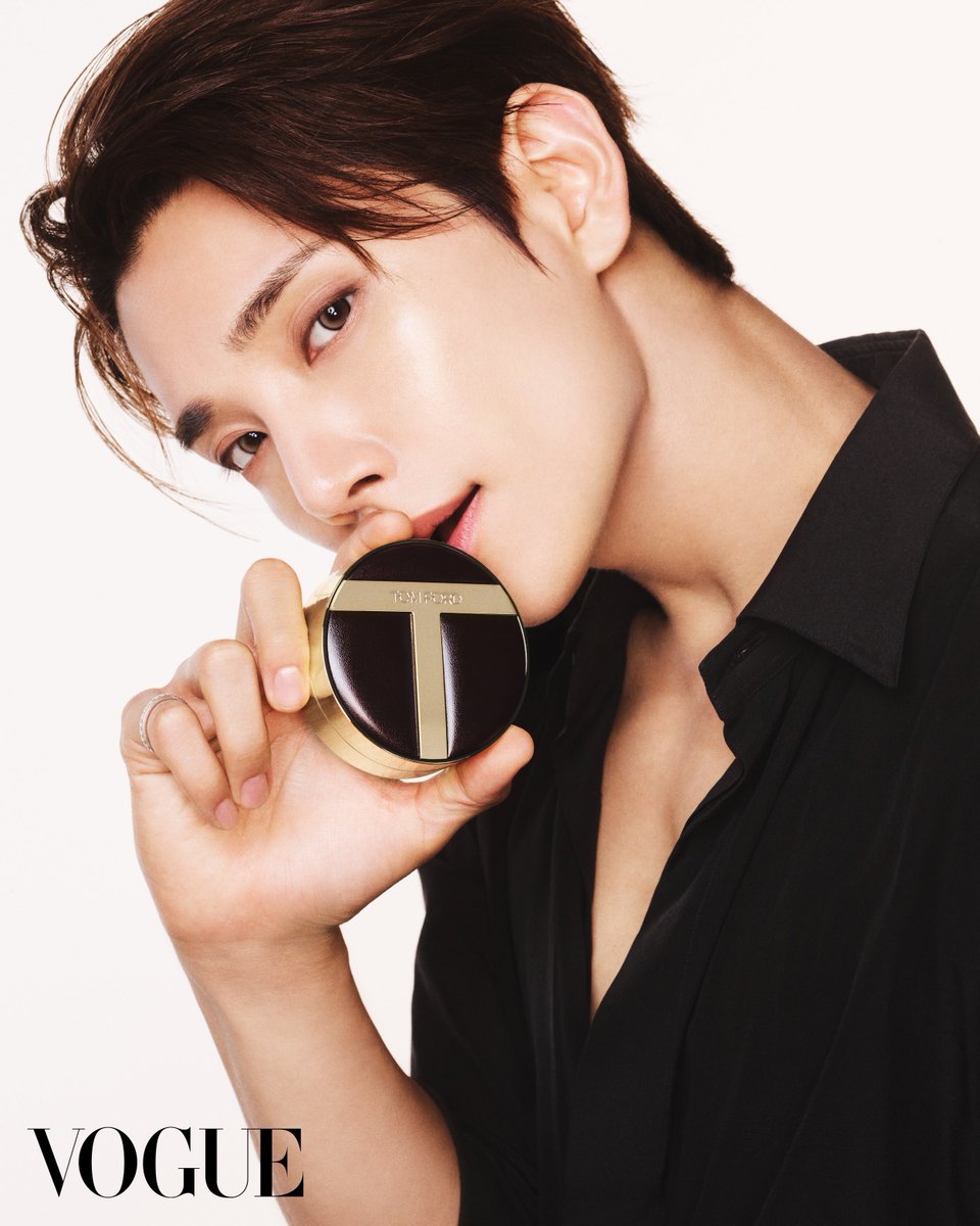 wonubliss's tweet photo. JOSHUA for Vogue KR 📸 #조슈아 https://t.co/zjGCDiM7tE
