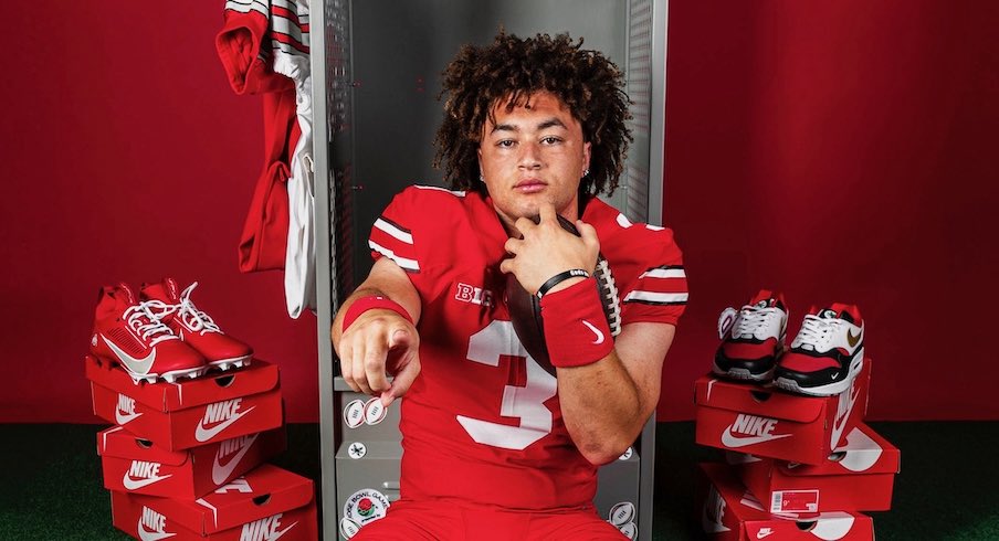 23ohioVworld23's tweet photo. Sayin allowed 3 deep sacks vs Indiana. 

2 of which, he ran straight into the guy. 

I’m praying for a speedy recovery but are we 100% certain that this offense is at max potential? 

Luke gives us wheels at the qb position on top of great pocket presence and a smart mind. 

QB1 https://t.co/L67mv39sVp