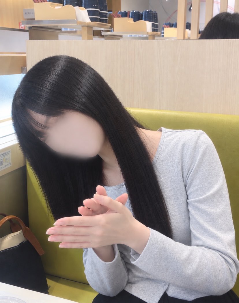 dna_n7's tweet photo. お寿司食べて爆笑した https://t.co/EOyRglidm0