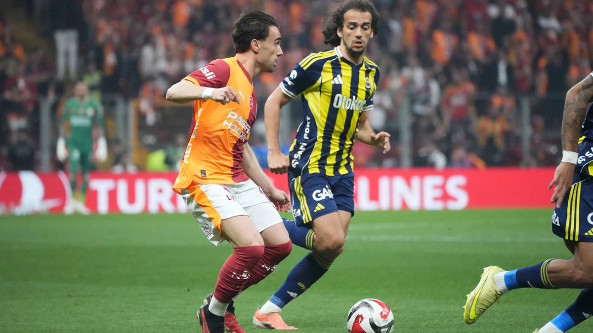 SportsCubuklu's tweet photo. 🗣️Ahmet Ercanlar: "Bu Galatasaray maçı neden Pazartesi günü oynanıyor kardeşim ya? Fenerbahçe, Çarşamba oynayıp sonra Cumartesi oynamadı mı? Yok KPSS sınavı varmış falan. Lan KPSS sınavı varken Fenerbahçe'nin seçimleri oldu. Ya ben böyle bir komedi görmedim gerçekten ya!" https://t.co/Hn6EgJh4Co