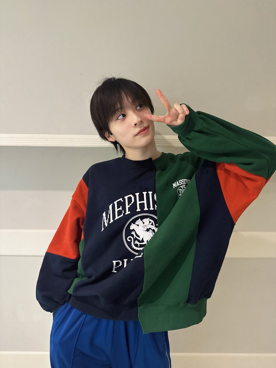p_man1120's tweet photo. #新テニミュ 
本日もご観劇ありがとうございました🫪

リハの隙間に撮ってもらった写真😼
歌舞伎揚って言われた(＾︶＾)   ｺﾗｯ

お見送りもありがとうございました( ¨̮  )
たのしかったなあ

休演日なにしようかしら https://t.co/1K3zIhJ5G9
