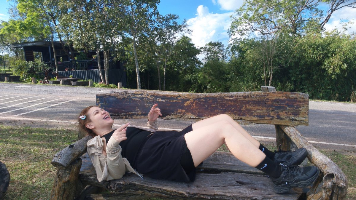 ponwisa24's tweet photo. อยากชวนลูกชายใครสักคนไปดูหมอก 
แล้วตอกในป่า 🌿😜🪴🌻
@ponwisa7124 https://t.co/CdbkIECK2Z