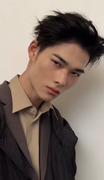 rikijseong's tweet photo. #obsessed with his default mog face https://t.co/37RlJoevi4