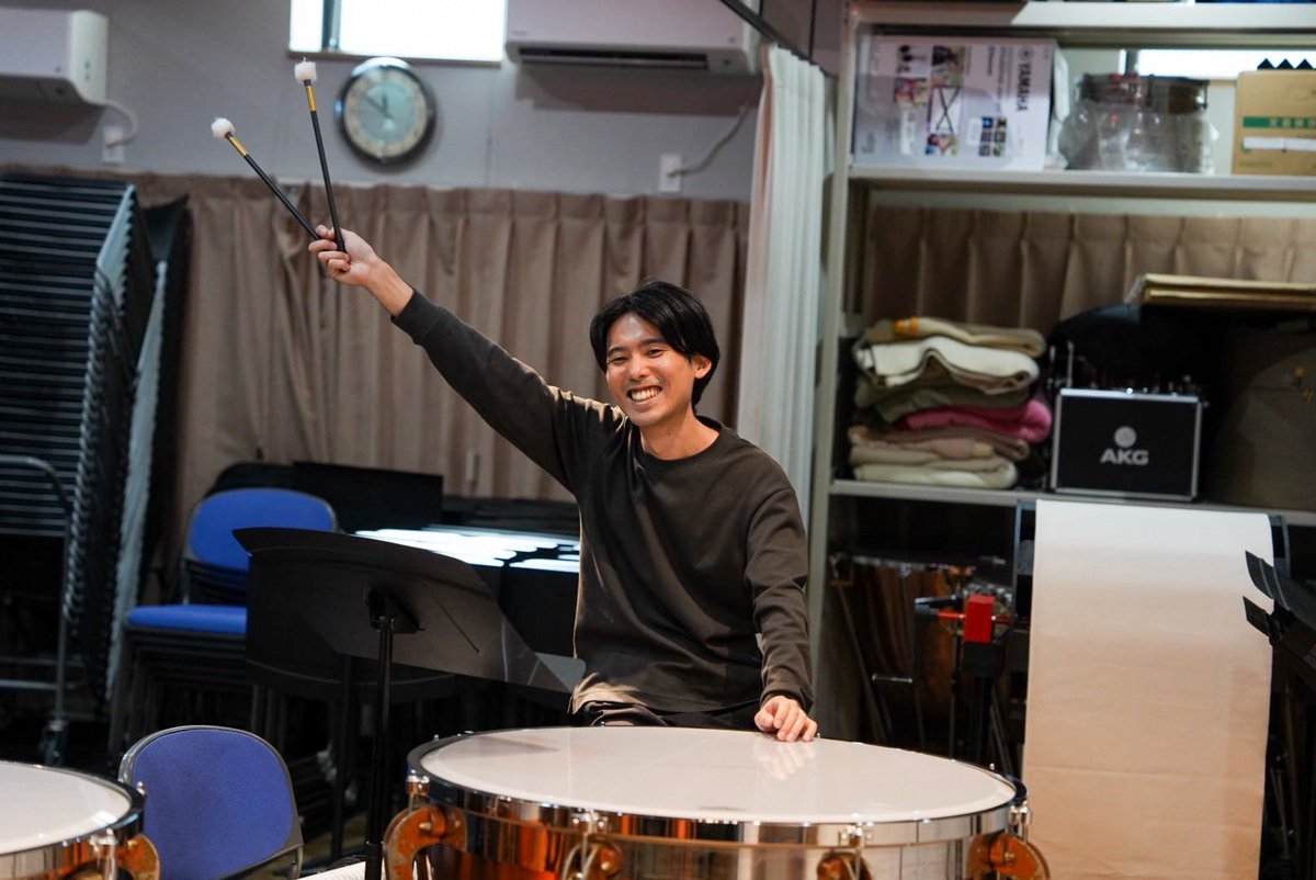 p_group72's tweet photo. 演奏会まであと1週間！！今日は長津田の「Beatnik」さんで『阿吽』のリハーサルでした。5人の奏者が1台ずつのティンパニを使うシンプルな作品。PG72の委嘱作品で、何度も演奏してきたこの曲を今回若手メンバーで演奏します。
チケット申し込みお早めに♪ https://t.co/Z9OD9dl6Tq