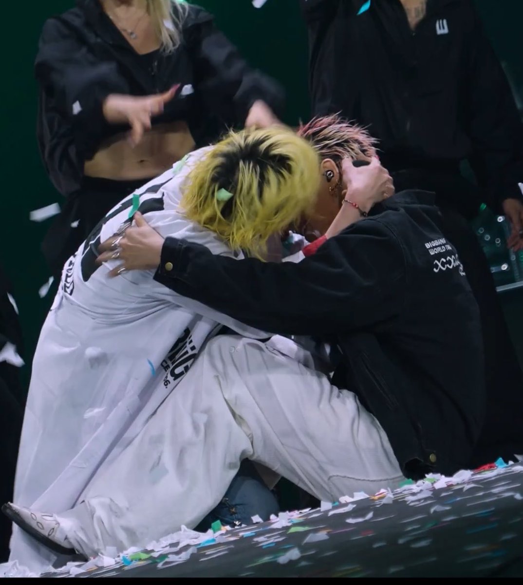 memil008's tweet photo. 사랑이 많은 빅뱅💙❤️💛

#BIGBANG #2026MAMAVOTE https://t.co/2rsFG5LBIR