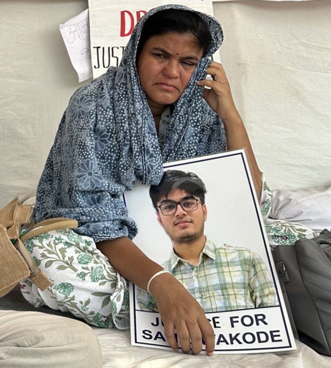 SurajKrBauddh's tweet photo. Even classrooms are not always safe from caste killings. Dalit students face harassment simply because of their caste.

Sahil Wakode's institutional murder is a reminder to the nation of how cruel Savarna faculties are and how system protects them. https://t.co/GY8QfkOidG