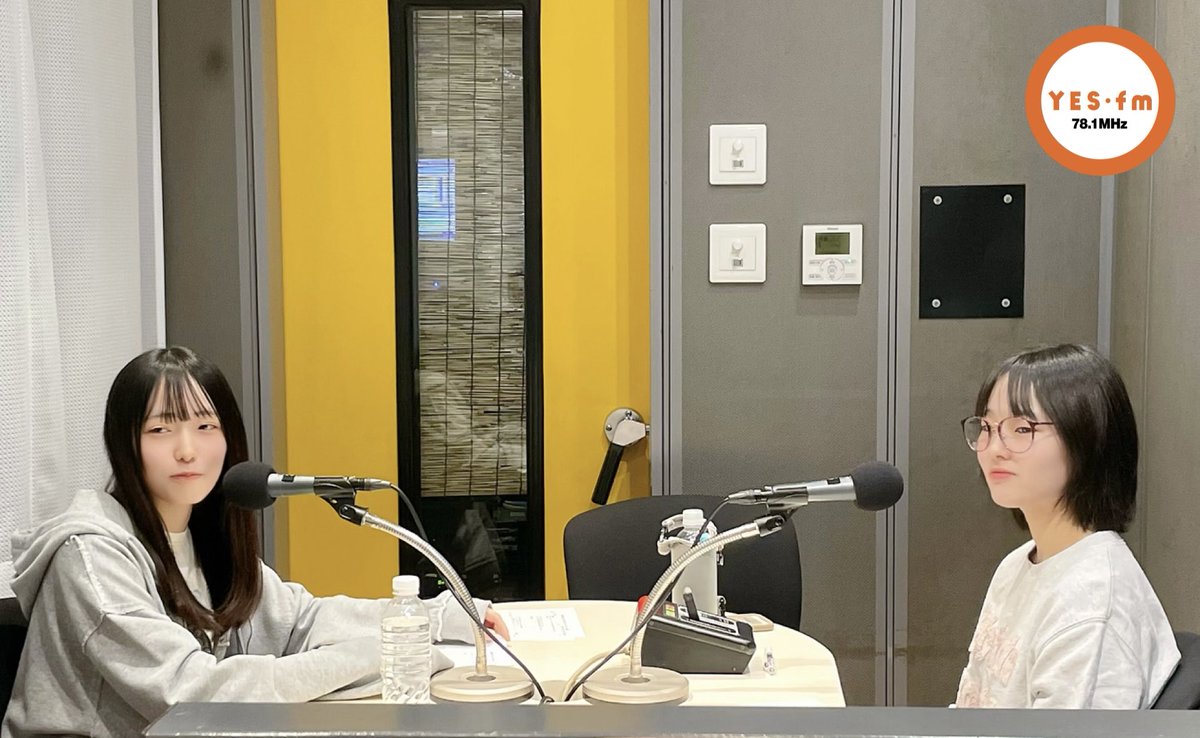 jro_yesfm's tweet photo. #じゃんレディ月
お聴きいただきありがとうございました🎶

今週は #中川朋香 ちゃん &amp; #善家侑莉花 ちゃんの
#ともゆりか がお送りします🌼

期生が違えど普段から仲が良いという2人のラジオ❣️
喜怒哀楽がかなり激しい今週となっています😂

25時からのリピート放送&amp;木曜日の放送もお楽しみに📻 https://t.co/aMys9oxPcQ
