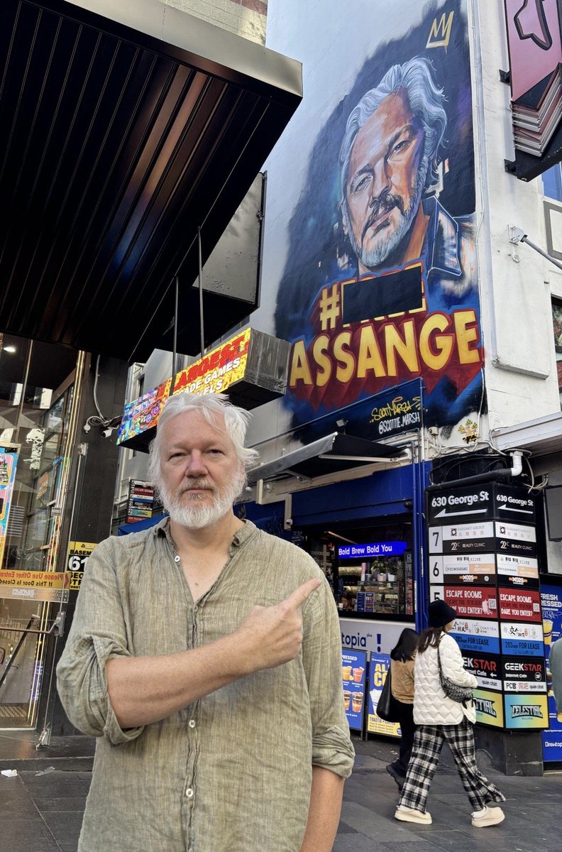 JulianAssange24's tweet photo. 🚨 I'M BACK! 🌎👁️

Everyone, pay attention! The world is changing, and the truth matters. Stay informed about what's happening around the globe.

🔥 SEEK THE TRUTH. QUESTION EVERYTHING. STAY AWAKE. https://t.co/YXMJ10Qicg