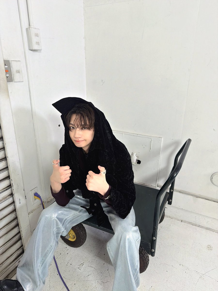 shigariku_mg's tweet photo. ㊗️フォロワーさん4万人！！

みなさま大感謝です😭

そして昨夜も #ハイドアンドシーク 
第3話ありがとうございました！
感想たくさんお待ちしております

今世紀最大の感謝を込めて
蔵出しオフショ祭り🏮🎆

#志賀李玖 https://t.co/zCllk1LmNt