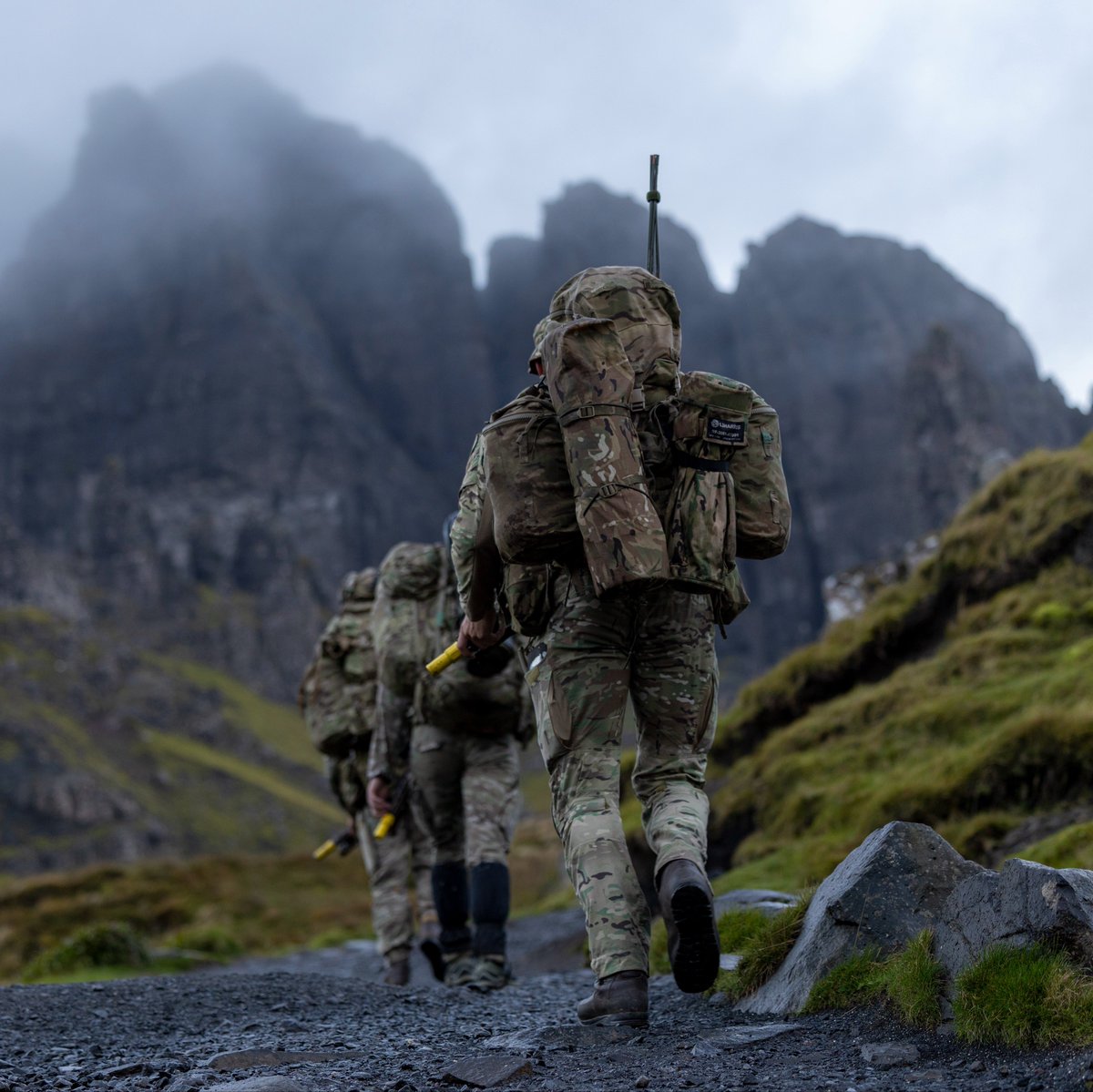 DefenceOps's tweet photo. ⛰️More than just a scenic walk.

💪@Commando_Ops tackled demanding terrain during Exercise Strike Warrior, testing the skills and endurance that underpin the UK Commando Force.

🇬🇧Prepared to defend the UK and our allies.

#ExStrikeWarrior #SW26 https://t.co/lzVZzzTIH9