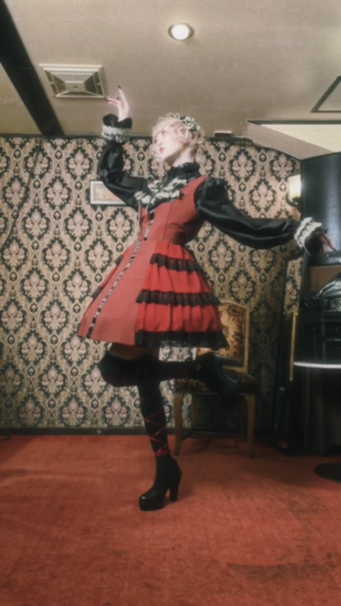 sui_8__'s tweet photo. TikTokに昨日の動画を載せました🎥
素敵なお洋服見てください
https://t.co/PsXBLaKpJf https://t.co/ATLtc40tDl
