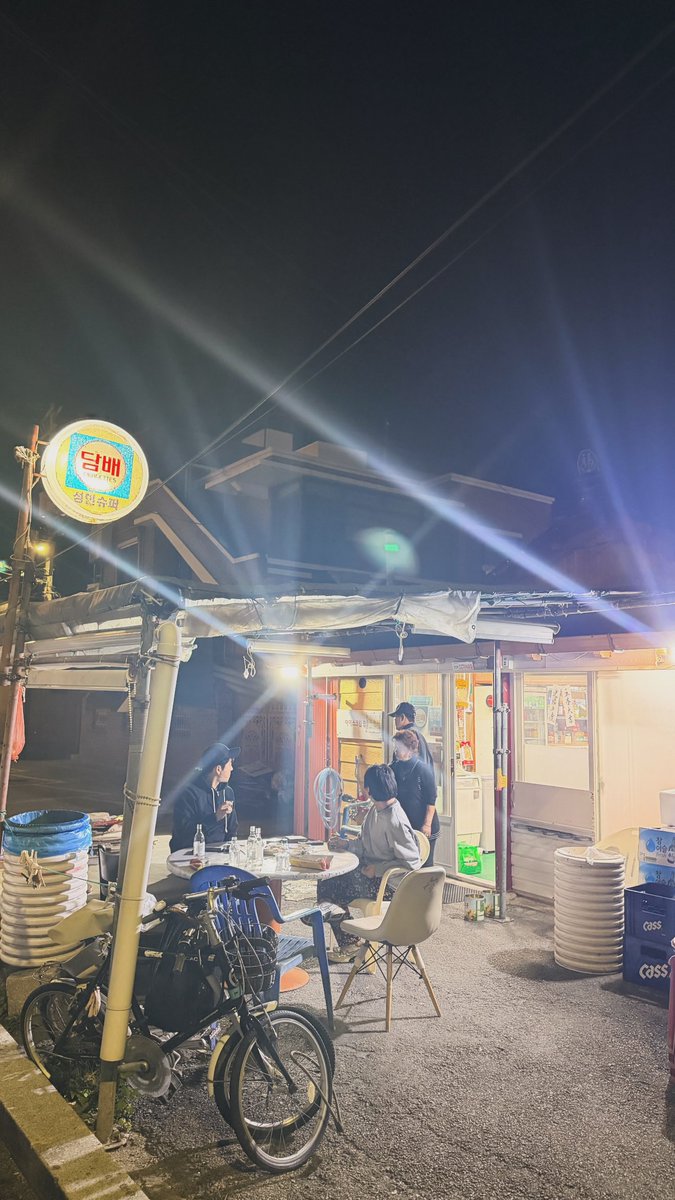 jj_ryo_jj's tweet photo. 26.10.18 ジェジュンストーリー

📍성민슈퍼(ソンミンスーパー)
(地図検索には載ってないようなのでこの店名でいいのか不明🤔)
강원특별자치도 속초시 영랑해안4길18
https://t.co/gKk6tqtuMi

#ジェジュン
#김재중
#KIMJAEJOONG https://t.co/gQNF9m18W7