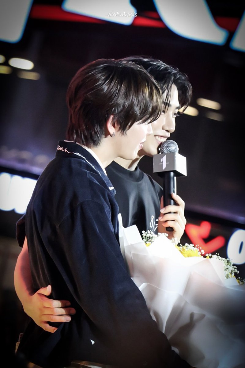 Alohakasis01's tweet photo. บอกได้แค่รัก "มากมาย"

FIRSTONE 8PER7 DAY

#FirstOne2ndShowcaseDay
#TleFirstone #เติ้ลเฟิร์สวัน 
#TLE_mtm #Firstone https://t.co/fMwMyEYu1s