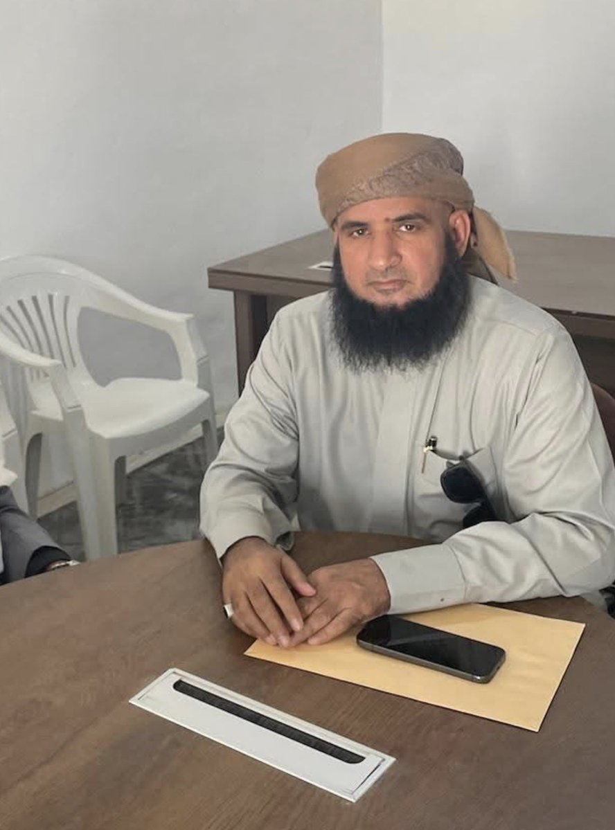 Adelalhasanii's tweet photo. مسؤولية ما حدث في #شبوة اليوم تقع بالكامل 
على العميد الركن /مصلح العتيبي، 

الذي جمع الشباب في وقت حرب ،بساحة مفتوحة وبدون أي حماية، بل تركهم دون إسعاف !!

هذا غريمكم يا أهل شبوة.👇🏻 https://t.co/HfyywotqRH