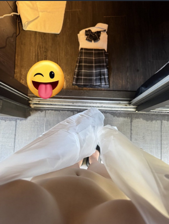 turan6615's tweet photo. コメント欄ですっぽんぽん
#裏垢女子 #裏アカ女子 #裏アカ男子と繋がりたい https://t.co/PB5LP0Ym2I