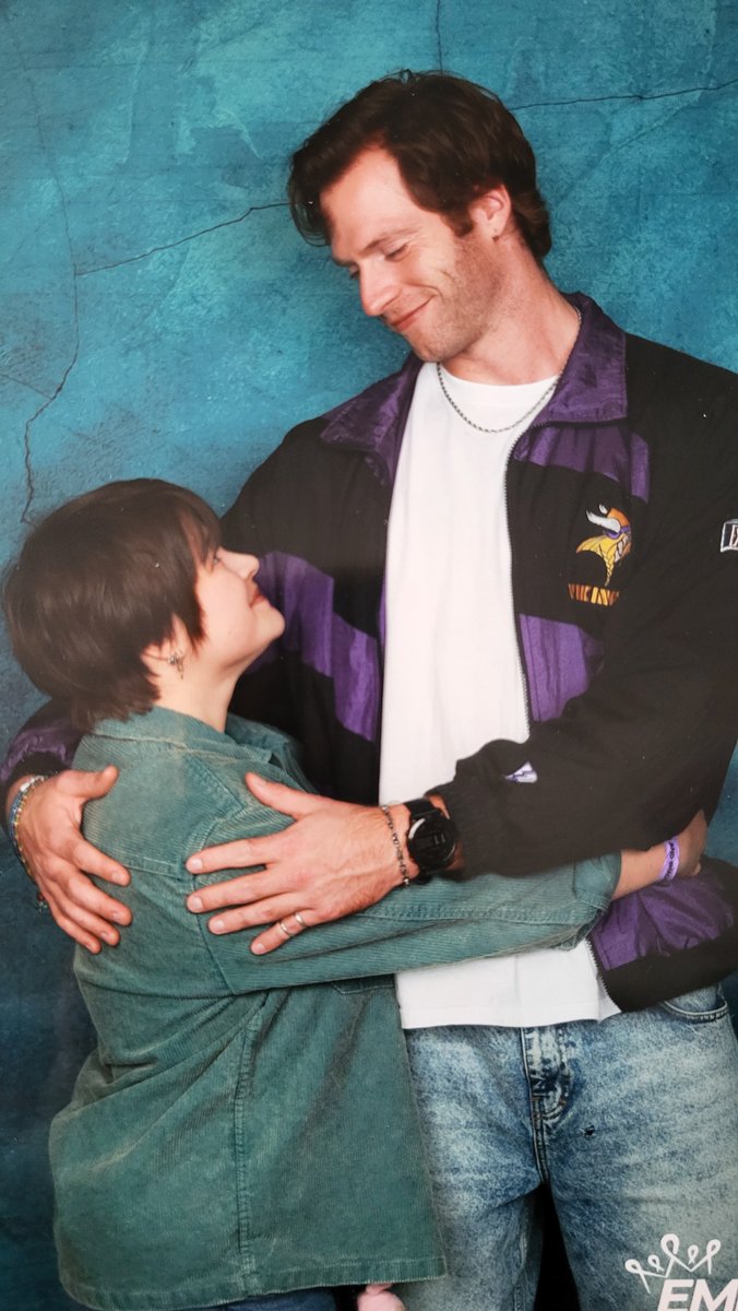SusanSkm's tweet photo. If you don't look at me like that, don't even bother. That's my new standard !! 🥹

#ASOCAS5 https://t.co/ZWsCDllOYq