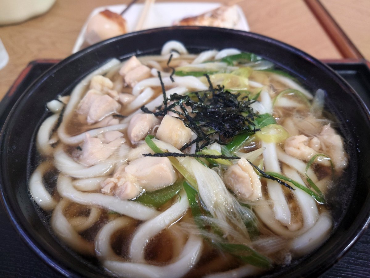 AlteisenrieseSt's tweet photo. @maiokuda あぁ～やっぱり舞茸天は美味しいよなぁ🤤
かしわうどん食べましたよ😁
あと餡子は最近、両方好きです😁 https://t.co/aQcwmmfEQL