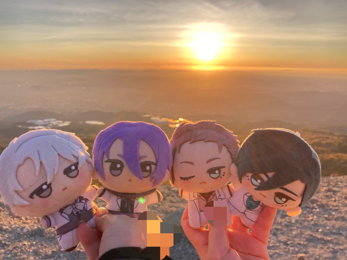 mocomusicart's tweet photo. 深夜に東北道と磐梯吾妻スカイライン走って
浄土平で星空と朝焼けと御来光見てきた！
お天気よくて絶景素晴らしかったよ〜 https://t.co/qTzDlYCgCn