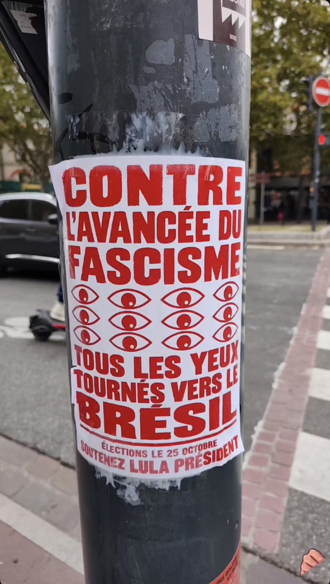 perroflautinha's tweet photo. contra o avanço do fascismo
👁️👁️👁️👁️👁️👁️👁️👁️
todos os olhos se voltam para o Brasil

eleições em 25 de outubro
apoie Lula presidente

Toulouse, França, 19 de outubro de 2026 https://t.co/DCwxjBScwO