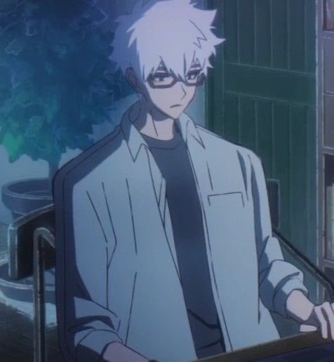 kitttyguang's tweet photo. lu guang should wear glasses more https://t.co/imos8G91wI