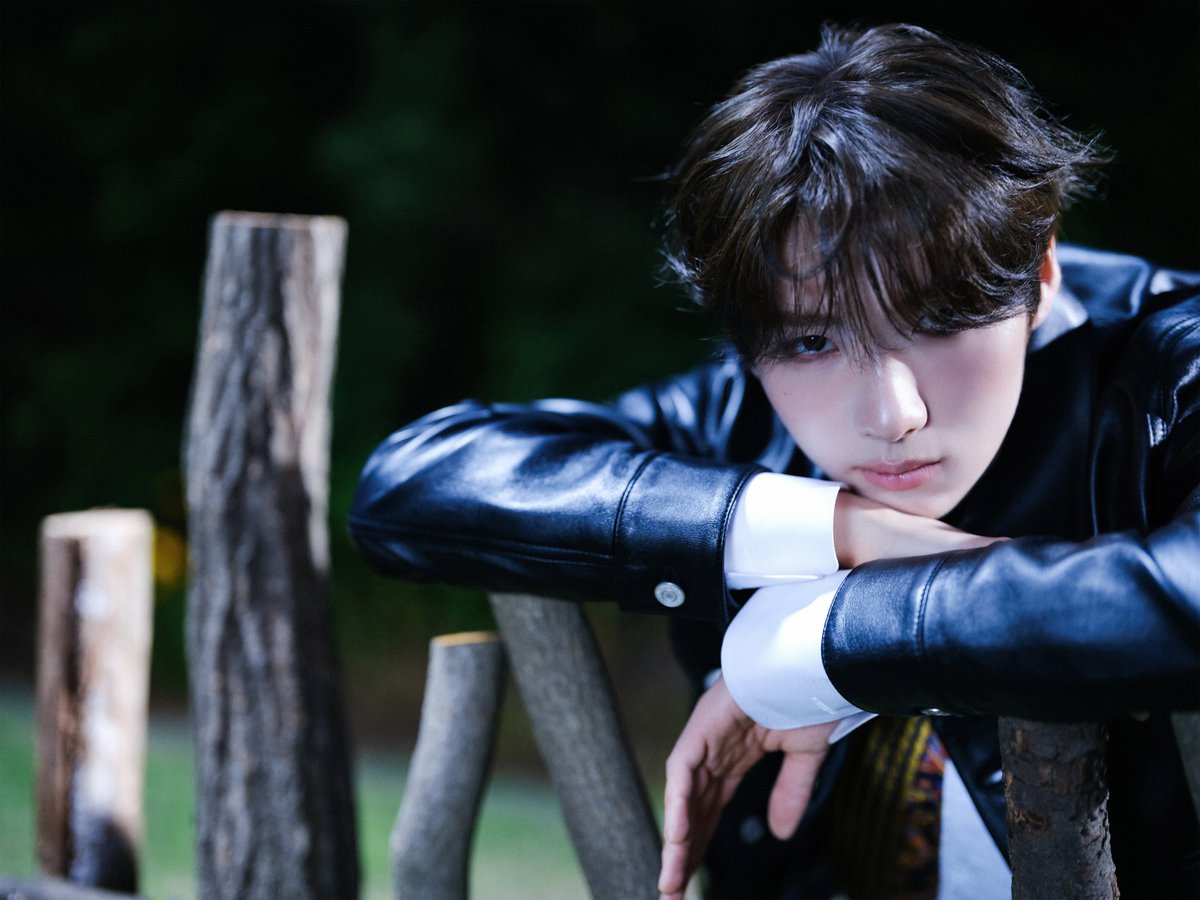 TWS_PLEDIS's tweet photo. TWS : 2nd Single Album 'TO US'
Official Photo Everglow Ver.

#YOUNGJAE #영재

✉️ 2026.11.2. 6PM (KST)

#TWS #투어스 #247WithUs
#TO_US https://t.co/g37hso0X7h