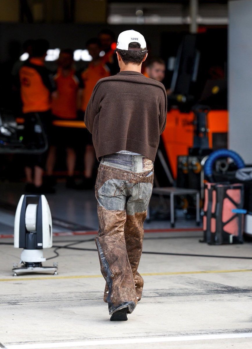 ln1wdc44's tweet photo. race week in austin! https://t.co/1MbCRQR0O0