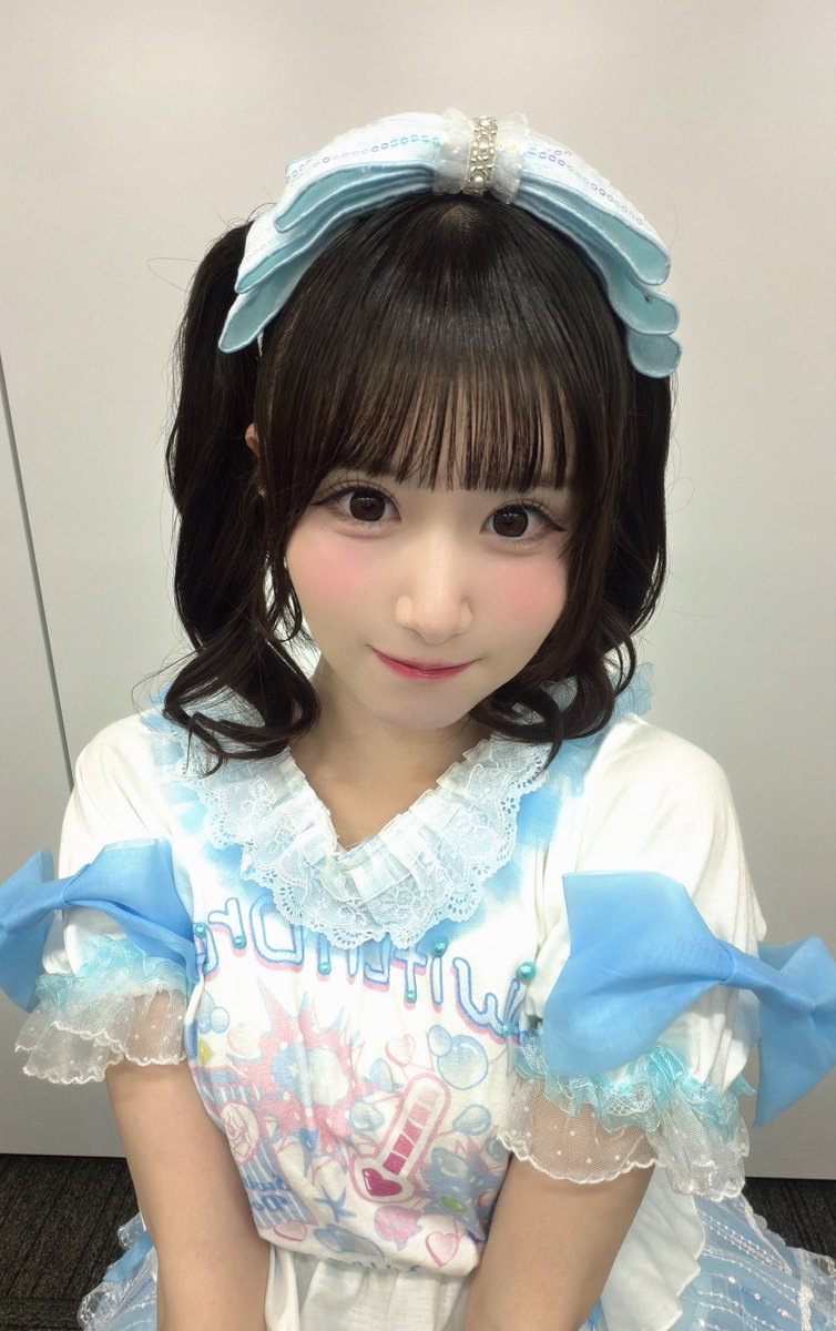 yumi_swdp's tweet photo. みんな〜.ᐟ.ᐟ️🩵
今回のハロウィンチェキは
もうGETしてくれたかな？？💭🎃

かっこいいお歌のチェキだけど
今回はお耳がついてるからちょっと
甘えたさんな動物ポーズを考えてる🐺💔

最近出会ってくれたさんも、
いつもありがとうさんもぜひGETしてね🎀️🩵

みんなからのチェキポも募集中です🫶🏻 https://t.co/4wd2mHKBbO
