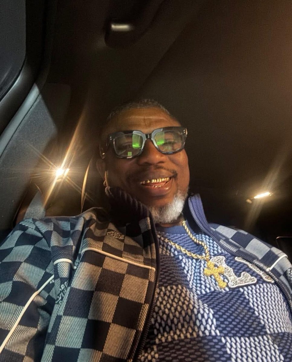 Kingmohadah's tweet photo. NEW WEEK, FRESH ENERGY, POSITIVE MINDSET. LET’S MAKE IT COUNT. https://t.co/Fd8n3doz33