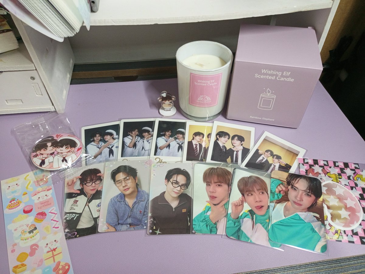 _forenverwon's tweet photo. ₊˚‧ ۶ৎ ˚. happy mail from #mailsbykc

finally after a long wait, nahawakan ko na ang mga order kong diko naman matandaan haha. tysm ate kc sa iyong serbisyo🫰🏻💘 https://t.co/sggjTlNcyv