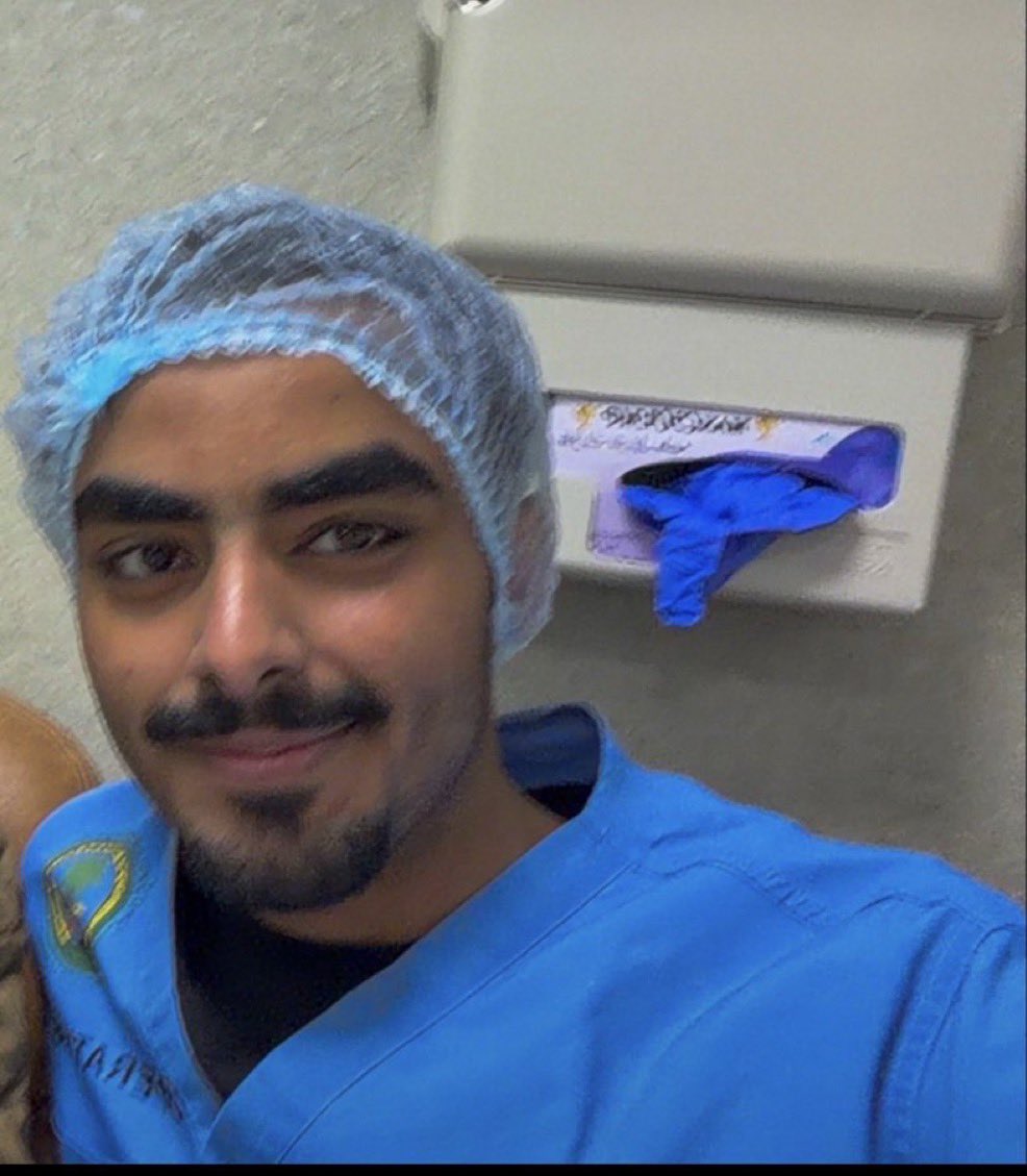 _iSir's tweet photo. أمس تكلمنا عن خطورة الطعن في الأنساب، واليوم نشوف إساءة لشخص إماراتي، وأبيات فيها تلميح وطعن في أنساب الإماراتيين، والمستغرب أنها منسوبة لشخص من «آل سعود»

قال ﷺ: «اثنتان في الناس هما بهم كفر: الطعن في النسب، والنياحة على الميت» رواه مسلم https://t.co/xqeC5sKkuC