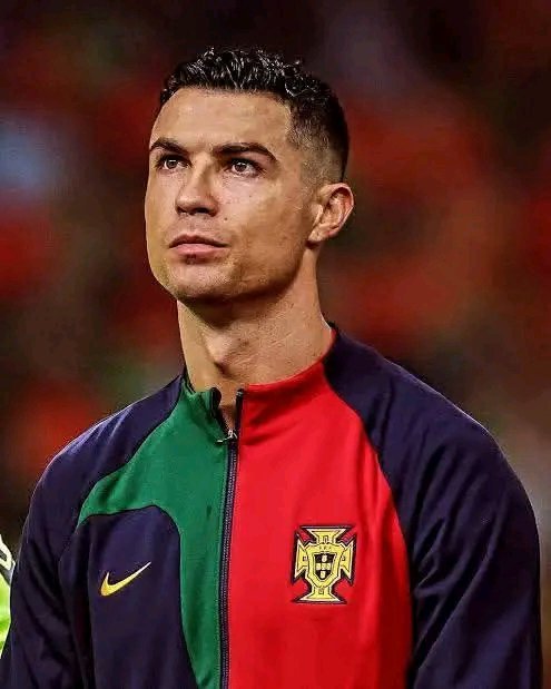 Alicanuch's tweet photo. Todo lo que Ronaldo dijo sobre la FIFA resultó ser cierto. Todo lo que Ronaldo dijo sobre el Balón de Oro resultó ser cierto. Todo lo que Ronaldo dijo sobre la gestión del Manchester United resultó ser cierto. Todo lo que Ronaldo dijo sobre la Saudi Pro League está resultando ser cierto.

El único rostro audaz y verdadero del fútbol. Sin alcohol, sin hormonas, sin drogas, sin tatuajes, sin dramas, sin mentiras. ¡El único GOAT verdadero y no el chico de los medios ni de ninguna organización!