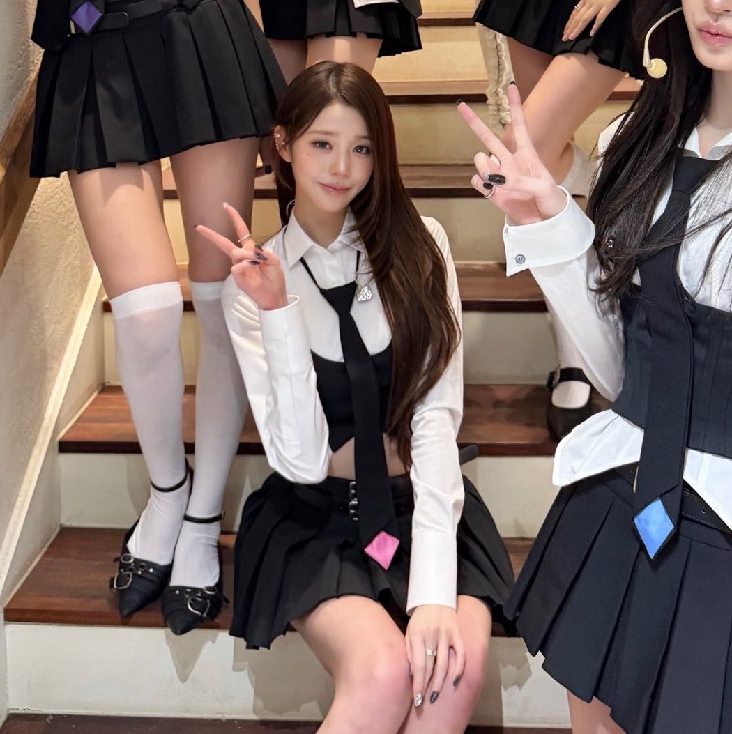 eternal1young's tweet photo. 너무 예뻐🫳🏻🫳🏻🫳🏻🫳🏻 https://t.co/oUZDXtRkxy
