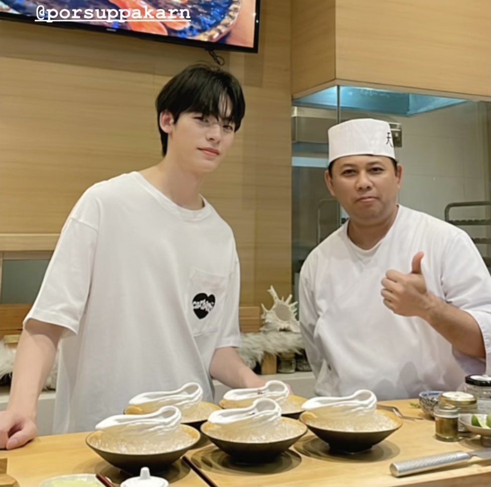 Toeyikx's tweet photo. Chef Pippor 🧑🏻‍🍳🍣🐻‍❄️ྀི🥢 https://t.co/C8xwjLWdFY