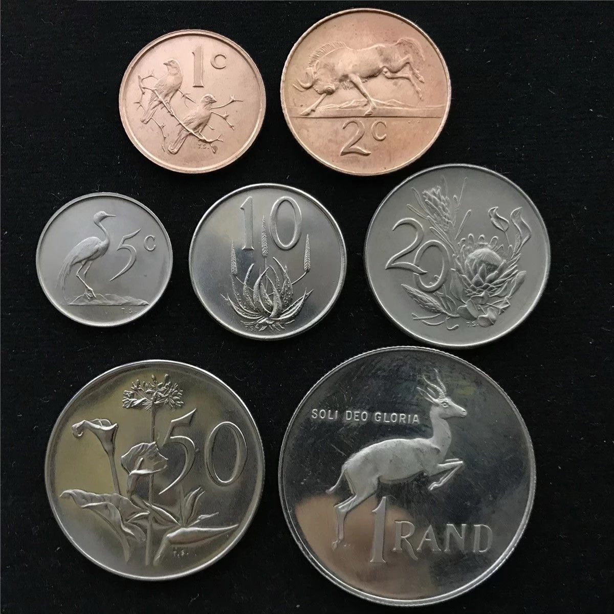 SACoinBuyer77's tweet photo. Sell your coins here check my pinned tweet to message me on WhatsApp 
#Coinmarketcap #Durban #SouthAfricaEvacuationScandal #capetown #oldbanknotes https://t.co/hJOKow5Puc