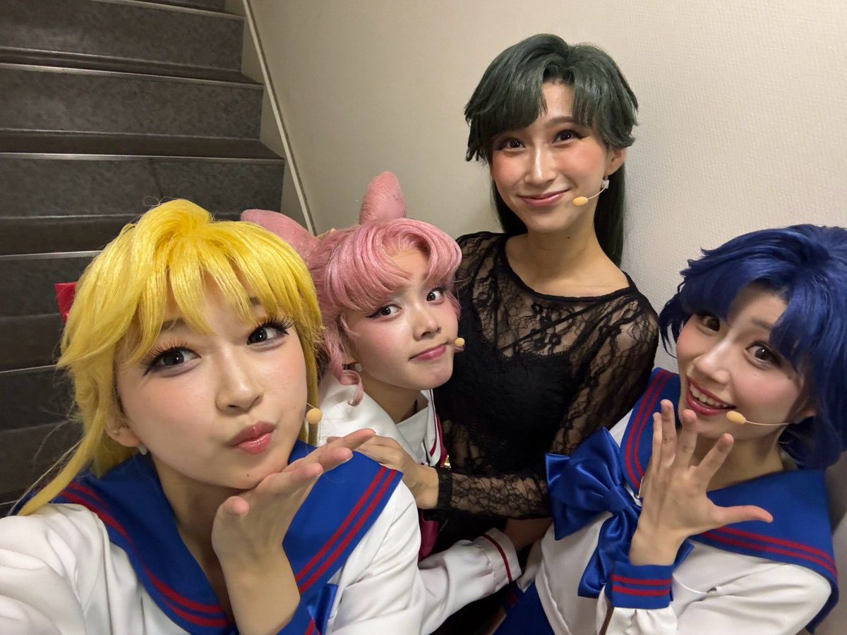 051021marin's tweet photo. #美少女戦士セーラームーン
-Shining Theater Shinagawa Tokyo-

本日もありがとうございました！！

今週は美奈子ちゃんの𝐁𝐢𝐫𝐭𝐡𝐝𝐚𝐲 𝐖𝐞𝐞𝐤だよ🧡
一緒にお祝い出来るのが嬉しいなぁ🎂

今日はちょっと珍しい4人でパシャリ📸
みんな優しくてだーいすきなんだ🧡🩷🤎🩵

また明日も劇場でお待ちしております✨️

#PrettyGuardianSailorMoon 
-Shining Theater Shinagawa Tokyo-

Thank you so much for today!!
This week is Minako 𝐁𝐢𝐫𝐭𝐡𝐝𝐚𝐲 𝐖𝐞𝐞𝐤🧡
I’m so happy that we can celebrate together🎂

Today, we took a photo with four of us, which is a little rare! 📸
They are all so kind, and I love them sooo much 🧡🩷🤎🩵

I’ll be waiting for you at the theater again tomorrow! ✨

#prettyguardiansailormoonshiningtheater #shiningtheater #シャイニングシアター