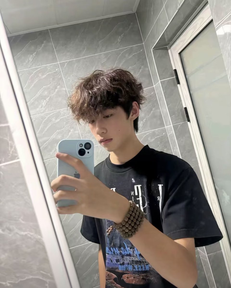 ywh7ph's tweet photo. 欧吼，所谓高山流水遇知音，感觉玩x的话发照片能交到异性朋友的概率多一点，我也不知道，试试吧，总之就是聊天交友玩玩 #聊天   #交朋友 #反差ㅤㅤㅤㅤㅤ https://t.co/9JEuke3bSh