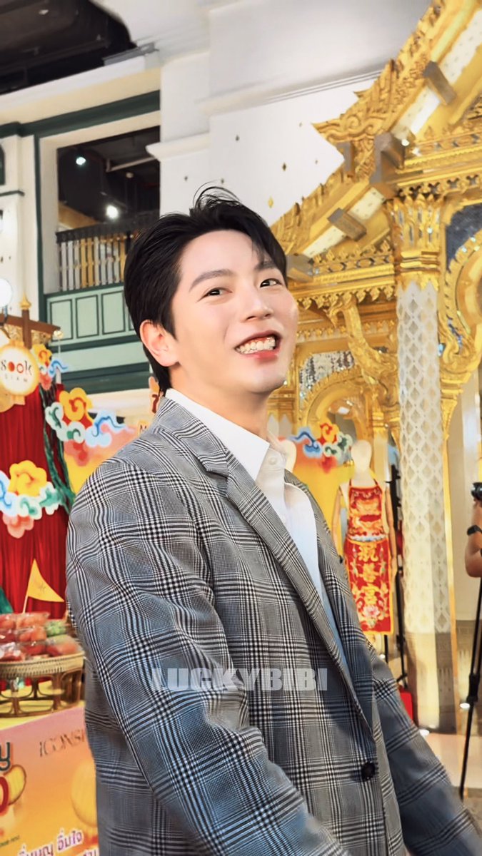 143alwayslucky's tweet photo. 想念✨😉

P1：夸🐰可爱后又害羞一笑🤭
P2：我说好难再教我一遍
P3：Prince
P4：逗🐰(reaction

@uppoompat 
#uppoompat https://t.co/kY2jVHw4Dc