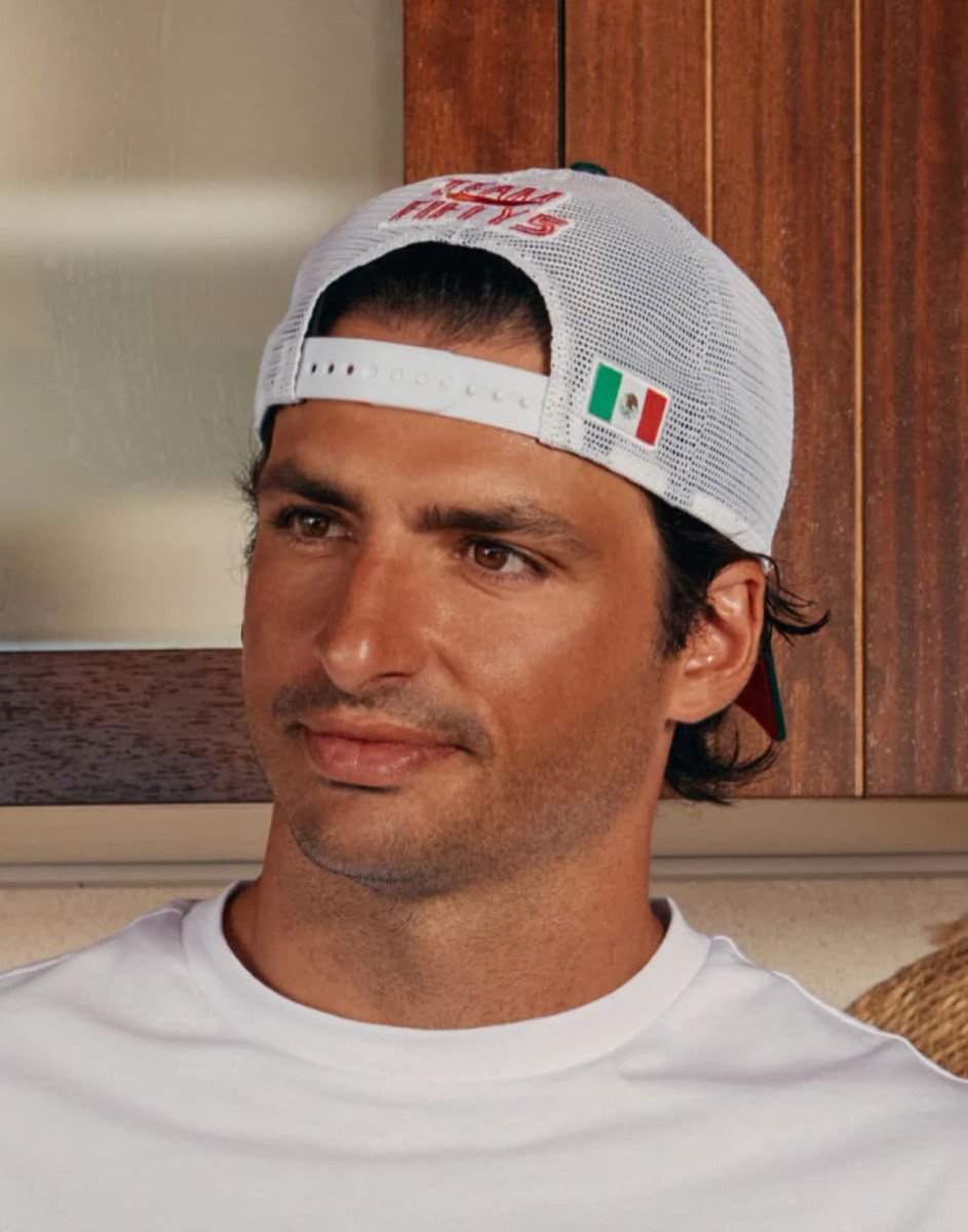c4rlossa1nz55's tweet photo. CARLOS SAINZ SPECIAL MERCH FOR MEXICO GP IS SO GOOD WTF https://t.co/ov7XCNj0Zm