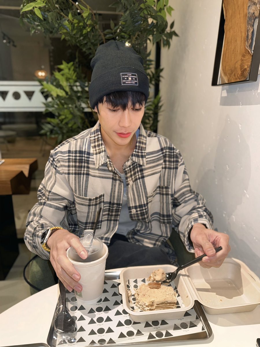 autnmatic's tweet photo. #ladyboy_riyadh 
#ladyboy_both_in_riyadh 
#ladyboy_saudi 

🥰🥰🥰🥰🥰🥰🥰🥰🥰🥰 https://t.co/55gbyiyYQE