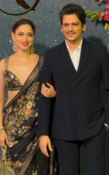 Miss_Soumya56's tweet photo. Tamannaah Bhatia was once completely crazy in love with Vijay Varma and used to stay with him.  

But Vijay Varma's intention was to stick with several girls at the same time, so Tamannaah broke up with him.  

The limit was crossed when one day Vijay Varma was at their flat...1/2