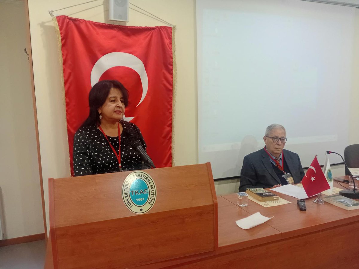 azculture_tr's tweet photo. Ankara’da Uluslararası Nesimi Sempozyumu.
19 Ekim’de Ankara’da, Azerbaycan’ın büyük şairi ve Türk dünyasının önemli mütefekkiri İmadeddin Nesimi’nin hayatı, edebî mirası ve felsefi düşüncelerine adanan Uluslararası Nesimi Sempozyumu düzenlendi. https://t.co/ZBLxFFk0C9
