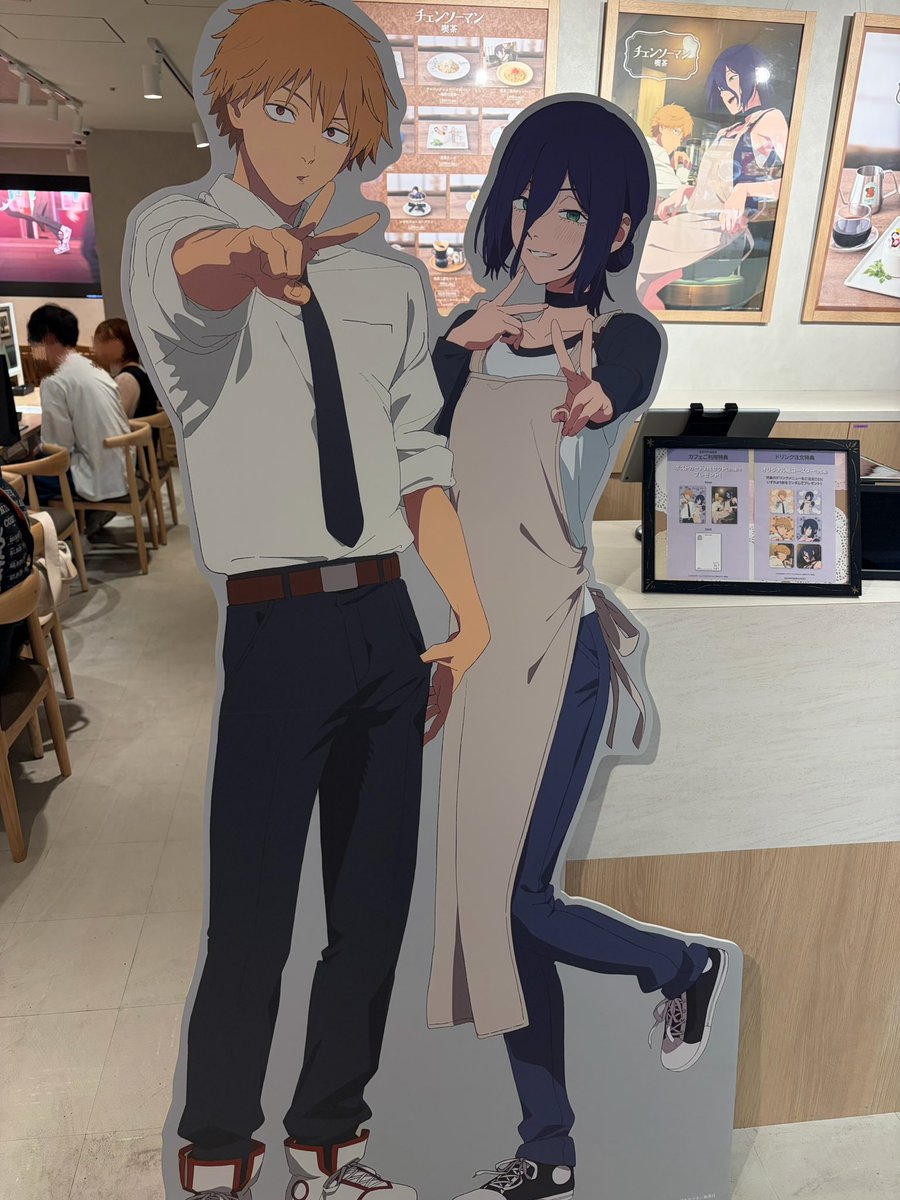 cz_glst's tweet photo. 同じパネルなのにここまで足の長さ差あるのえぐいから
←私撮影                        るとちゃん撮影→ https://t.co/ITVnqWmCkd