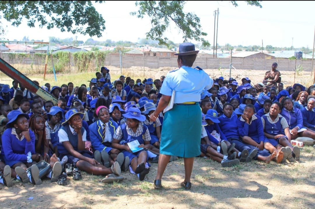 GwenTrust's tweet photo. With support from @WCOZIMBABWE  GWEN in partnership with @MoPSEZi  Department of Social Development Victim Friendly Unit (VFU), conducted Digital Safety, Gender-Based Violence (GBV) Prevention, reaching 156 AGB Seke 7 , Pathway School as Grade 7 learners prepare school holidays https://t.co/4gU9d27hyM