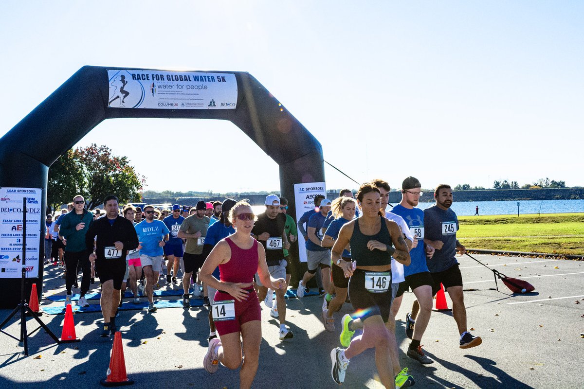 OhioEPA's tweet photo. Way to go Team #OhioEPA!

At the recent 8th Annual #ColumbusRaceForGlobalWater5K at #AlumCreekStatePark, Ohio EPA employees hit the pavement - doing our part to build a better world where safe drinking water is available to all! https://t.co/nUKcdTKRQs