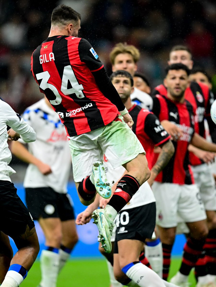 MarioGila00's tweet photo. GRAZIE SAN SIRO! ❤️🖤
@acmilan https://t.co/3F3LAWRyme