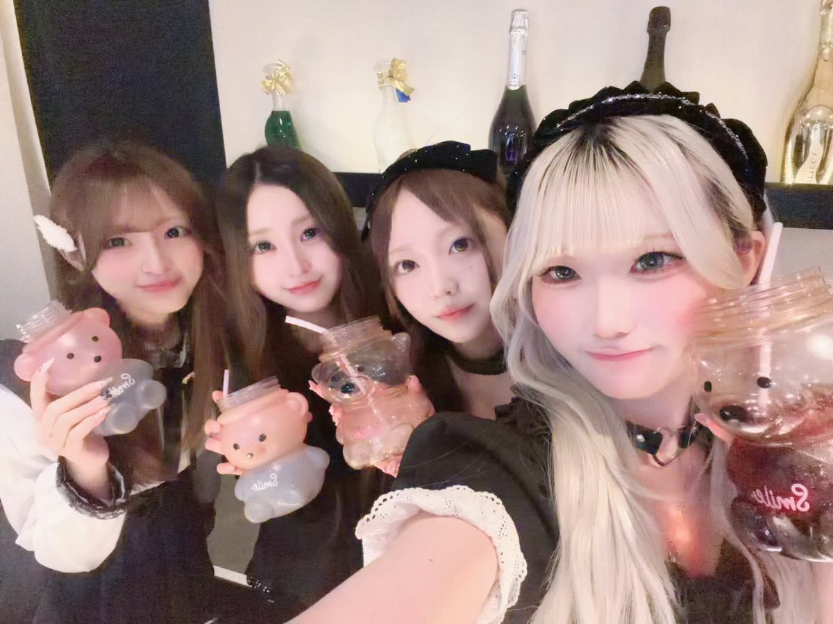 BH_milky's tweet photo. 退勤しました！

♡みりゆるりなみるきーのお兄さん達！

次21日19:00-です！
@andlove_akb https://t.co/onvOKRCzFd