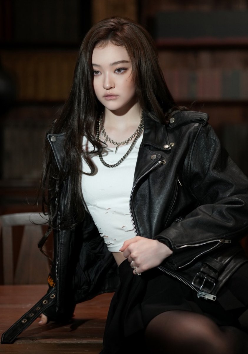 meovvsource's tweet photo. ELLA FOR GENIE MAGAZINE 

#ELLA #엘라 #MEOVV #미야오 https://t.co/qRNPNf3DlF
